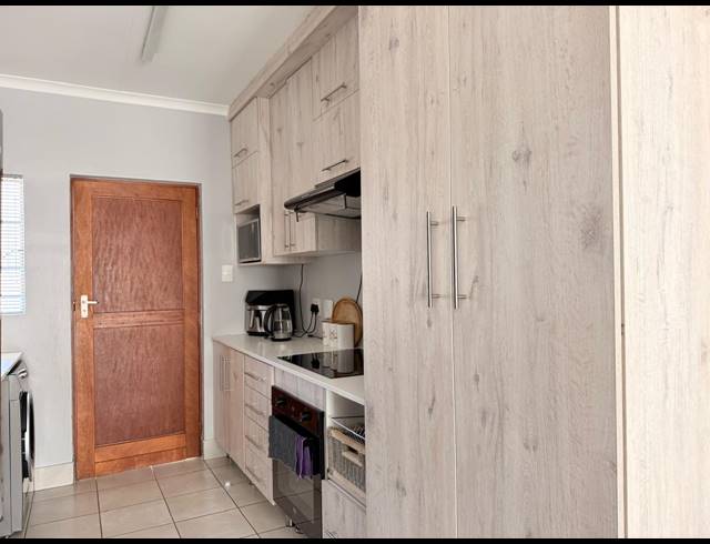 3 BEDROOM HOUSE FOR SALE IN WATERKLOOF EAST
